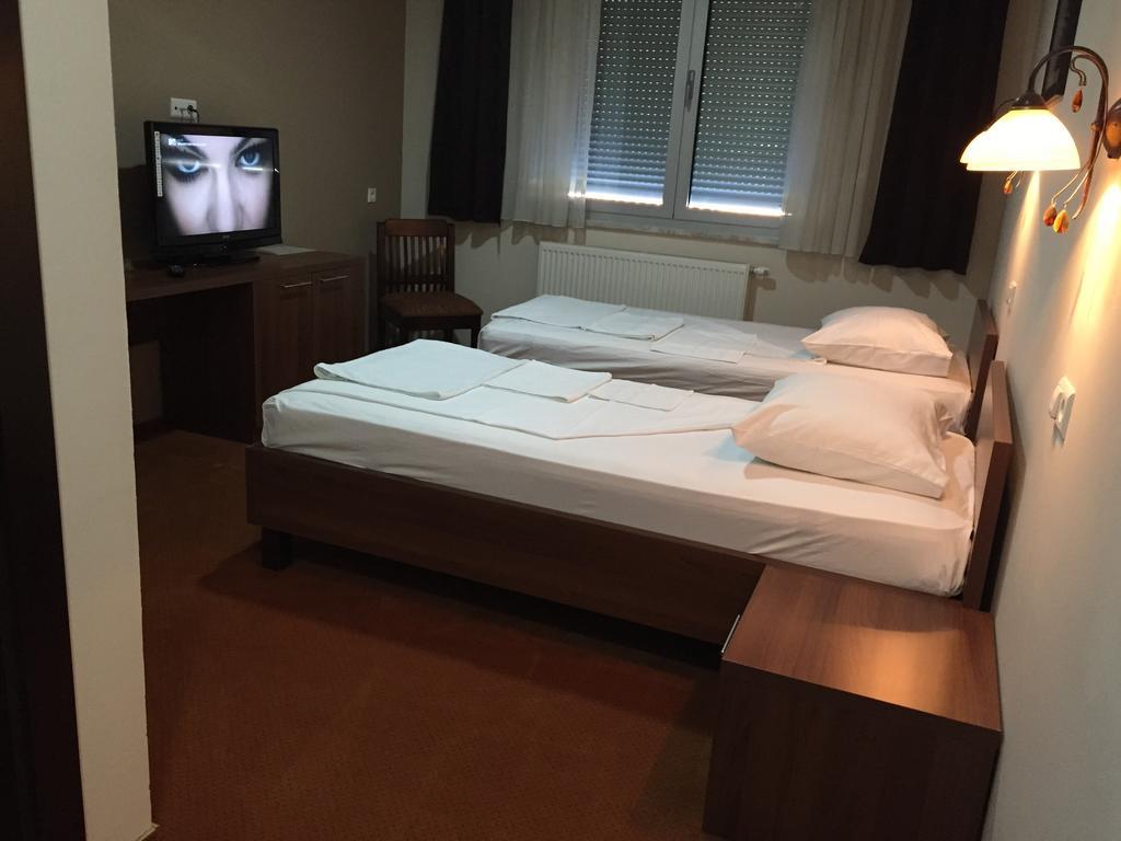 Hotel Oaza คอนยิค ภายนอก รูปภาพ